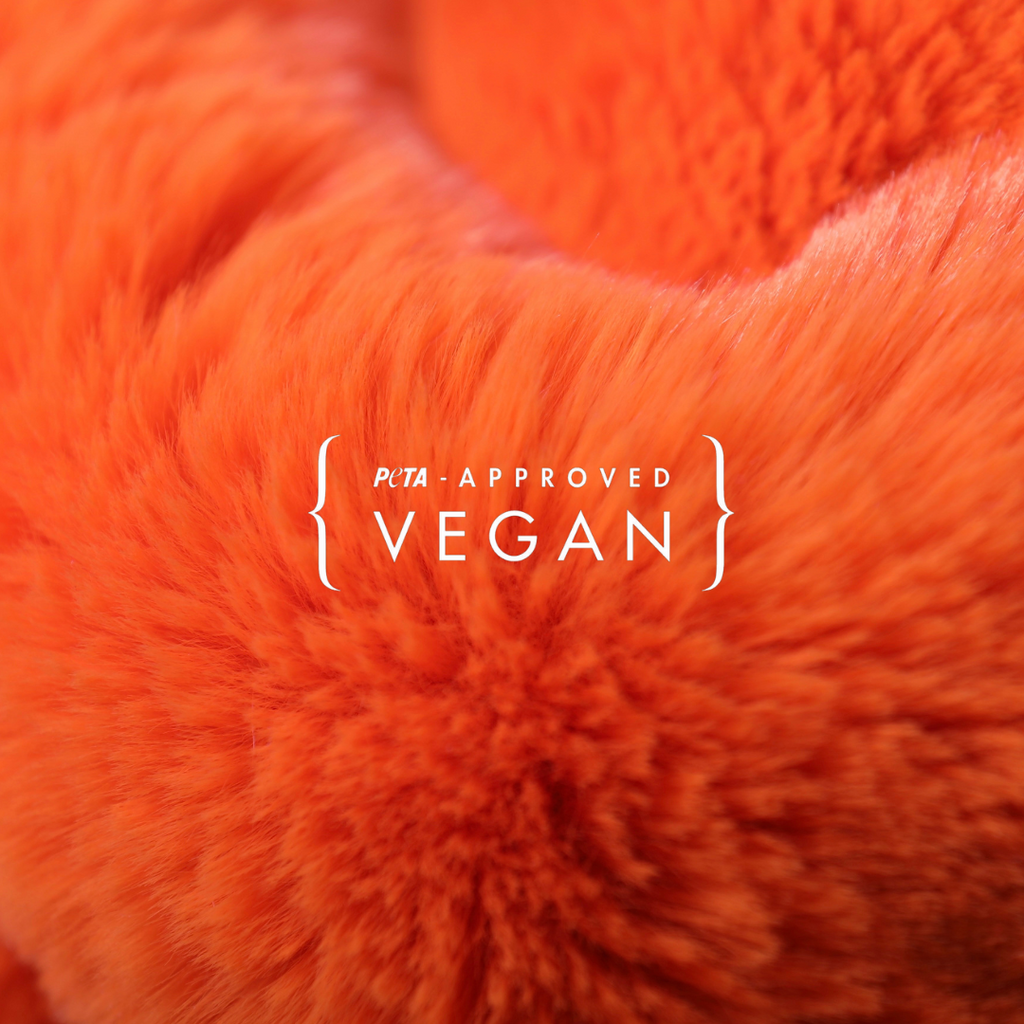 Le Tapis Rouge Paris - PETA : Vegan synthetic fur carpet